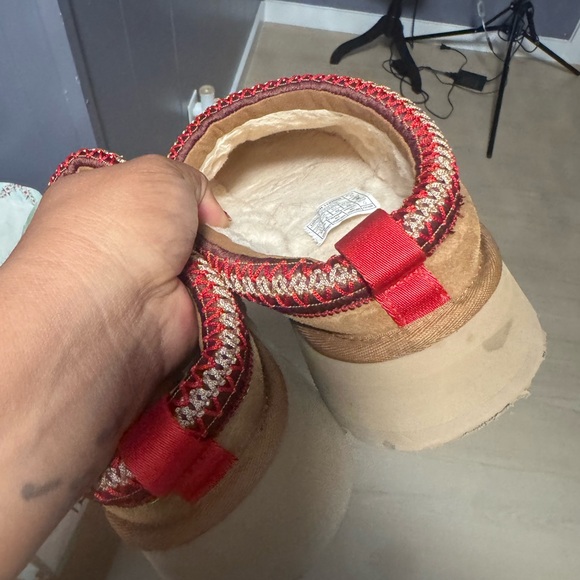 UGG platform tazz Brown Suede Slip-Ons with Red Trim - Picture 11 of 16